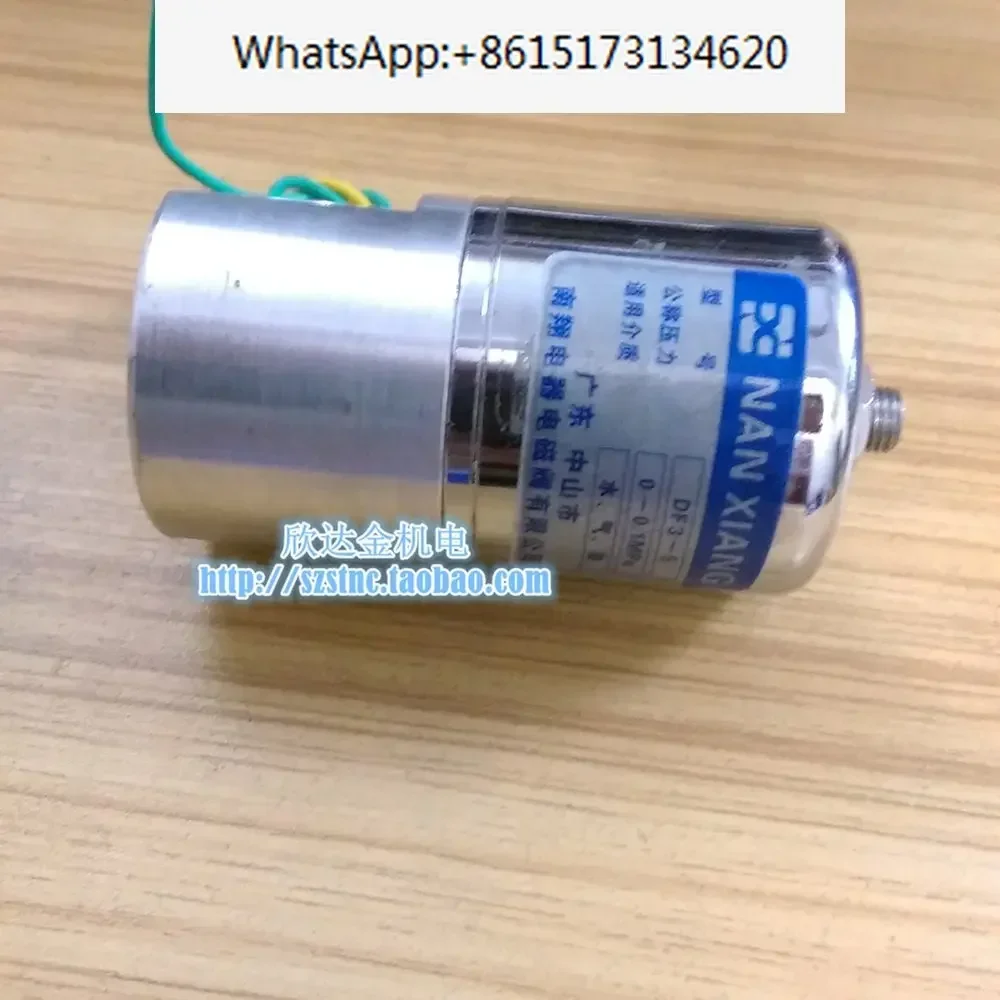 

DF3-5 Vacuum solenoid valve AC380V three-way 220V Nanxiang Electric 0-0.1MPa internal thread M12 × one point two five