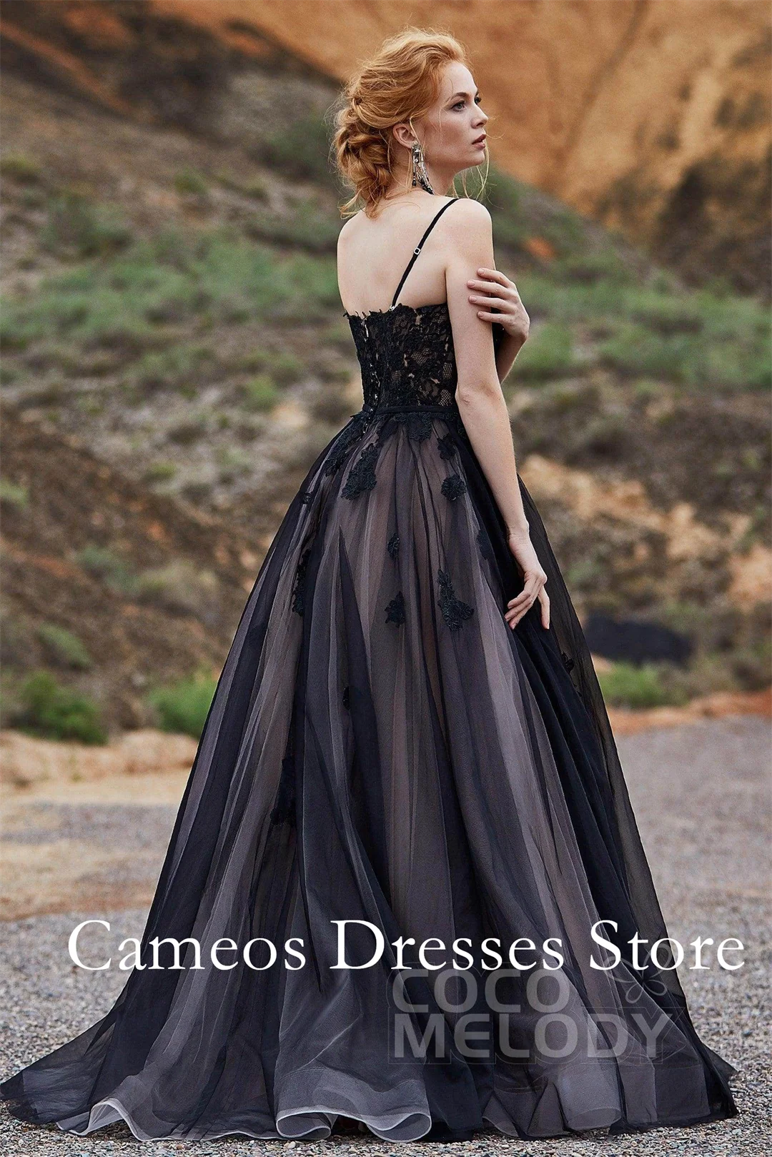 SONDR مخصص السباغيتي الأشرطة أنيقة الخامس الرقبة فساتين الزفاف تول الدانتيل الأسود عارية الذراعين العرائس فساتين النساء فساتين زفاف