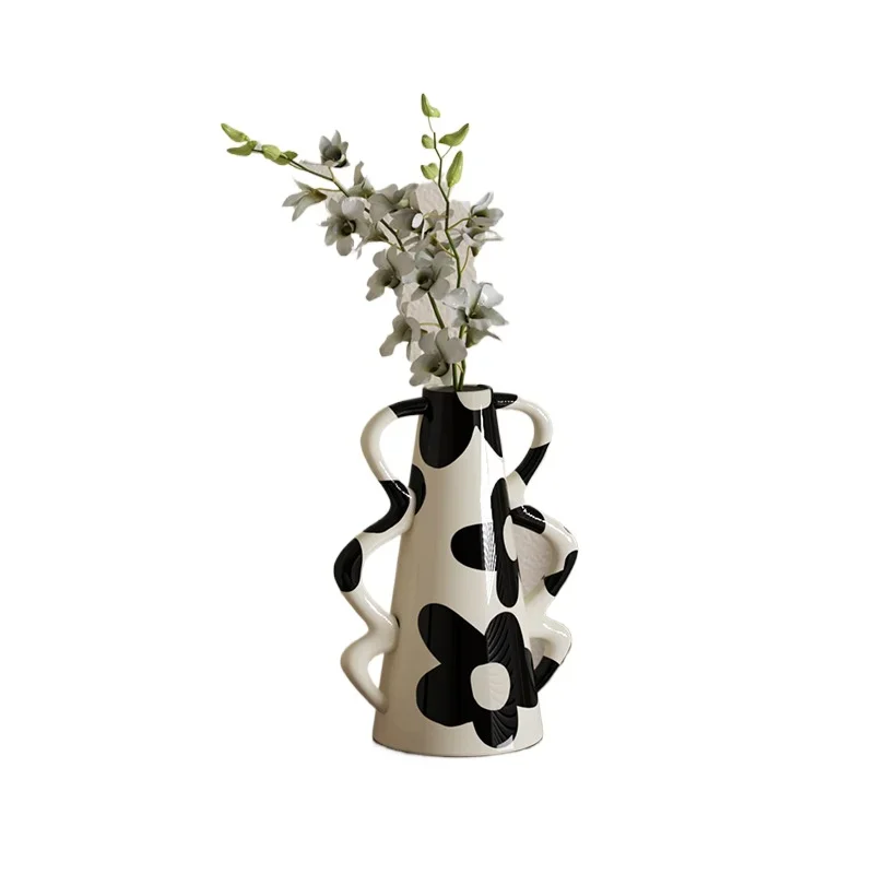 Medieval style living room niche wine cabinet decoration, high-end niche ceramic vase wabi sabi ornament