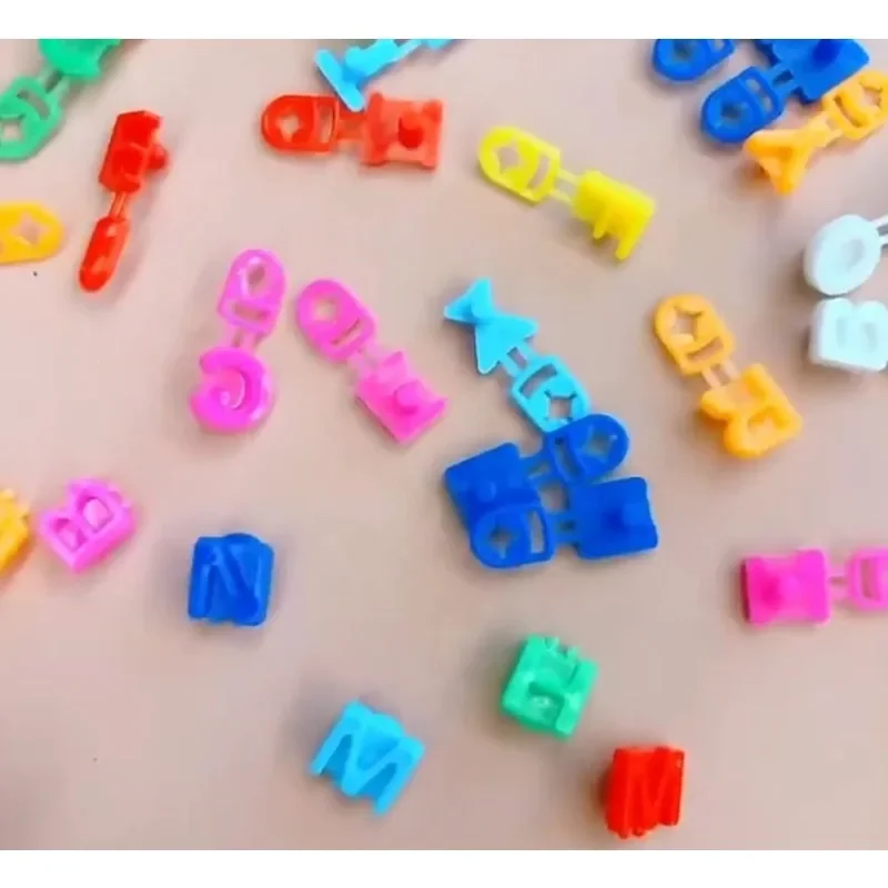 360 قطعة/ (8 عبوات = 360 قطعة) مشبك شعر صغير بحروف B C مخالب للأطفال/الفتيات مشابك شعر مجدولة