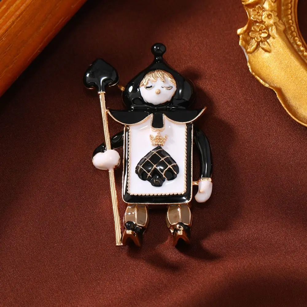 Cute Soldier Brooch Clip Pin Vintage Classic Clown Brooches Creative Heart and Spade Knight Corsage Suit Clothes Accessories