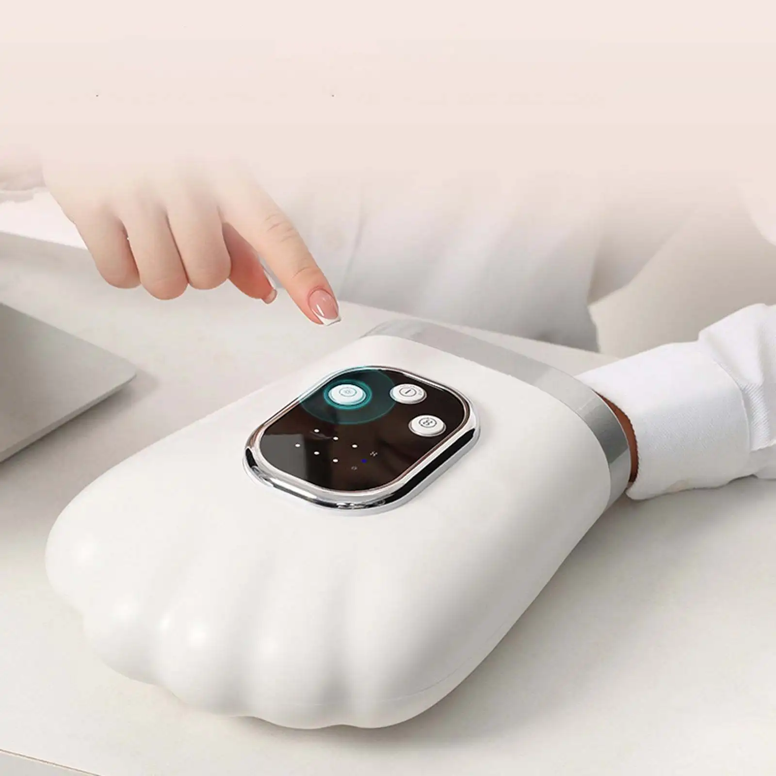 

Intelligent hot compress air pressure acupoint hand massager