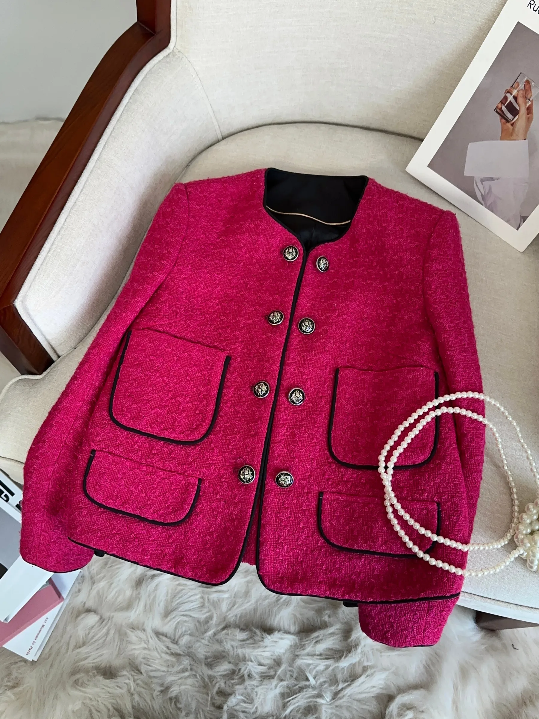 

Розовое пальто из грубого твида, осень-зима 2024, новый дизайн, элегантное, с круглым вырезом, на пуговицах, с длинными рукавами, прямого кроя, A7