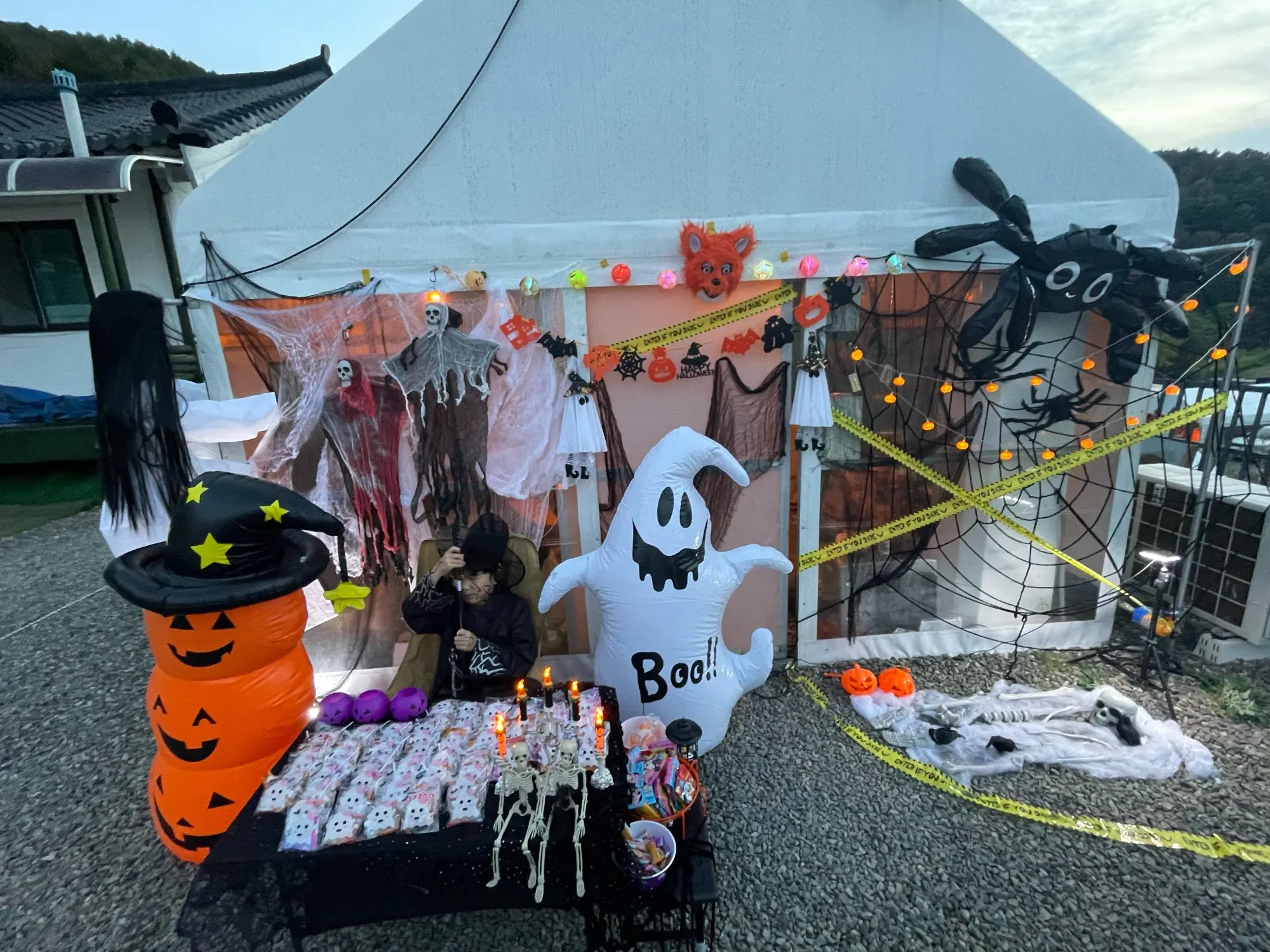 1 Ghost Tumbler Inflatable Decorations Halloween Decorations White Ghost Tumbler Suitable for Holiday Indoor and Outdoor Decoration Inflatable Water Filling photo review