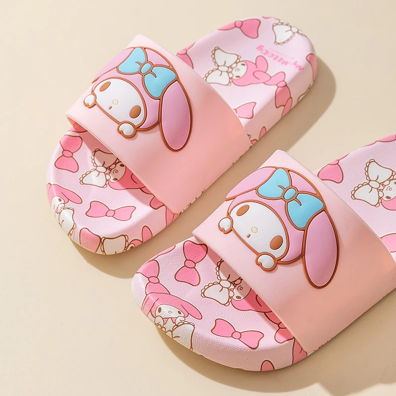 Pantofole per bambini originali Sanrio, pantofole con suola morbida in cartone animato, pantofole antiscivolo per interni per ragazze