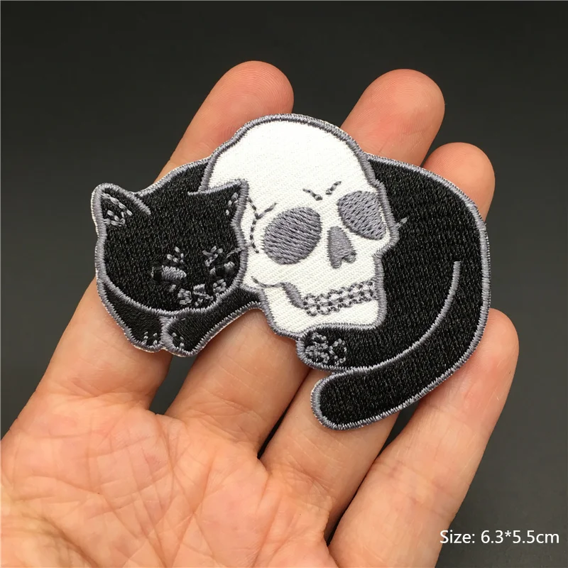 Punk Embroidered Patches for Clothing Iron on Patches Appliques Diy Anime Clothes Thermoadhesive Stickers