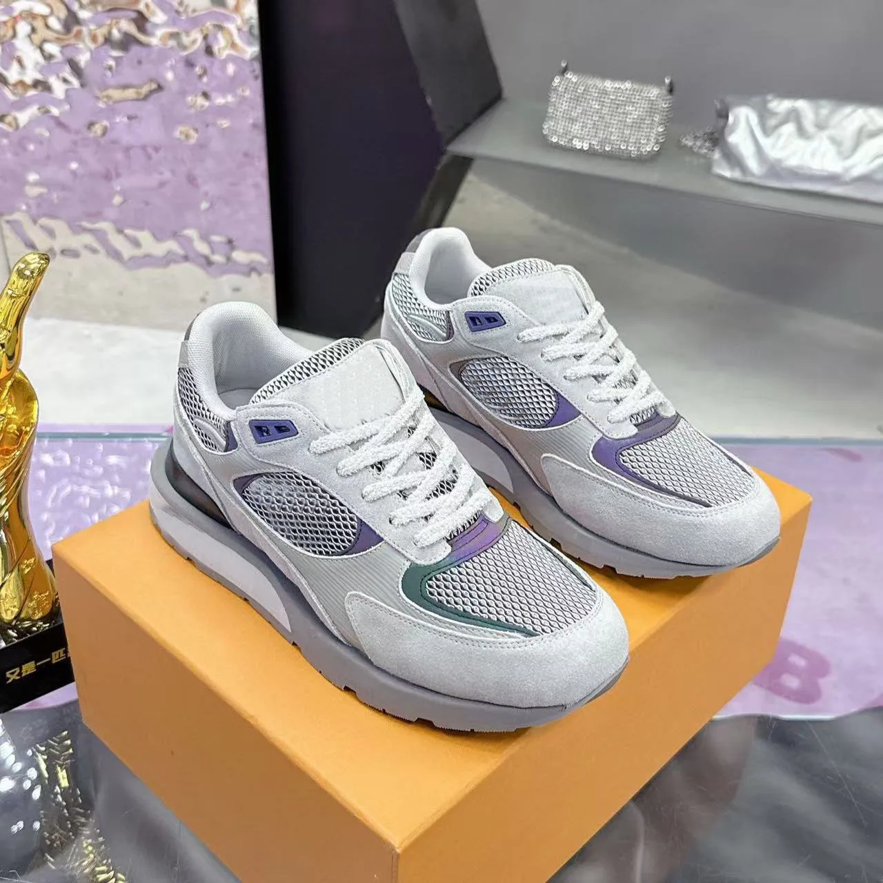 Luxe casual sneakers voor heren, laag model, ademend, lichtgewicht hardloopschoenen, comfortabel, veelzijdige 'dad' sneakers, voor dagelijks gebruik.