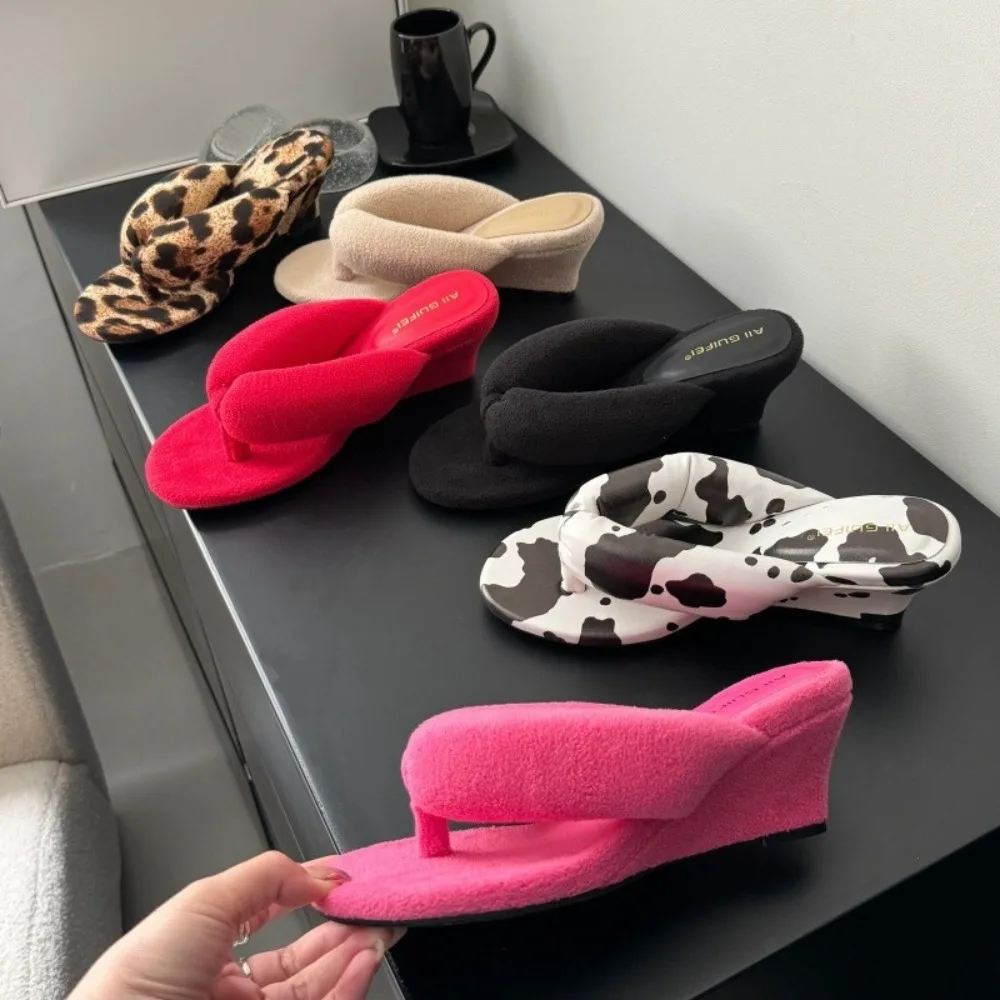 

2025 Summer Women Slipper Fashion Narrow Band Ladies Slip on Flip Flop Low Wedge Heel Outdoor Dress Slides Mujer