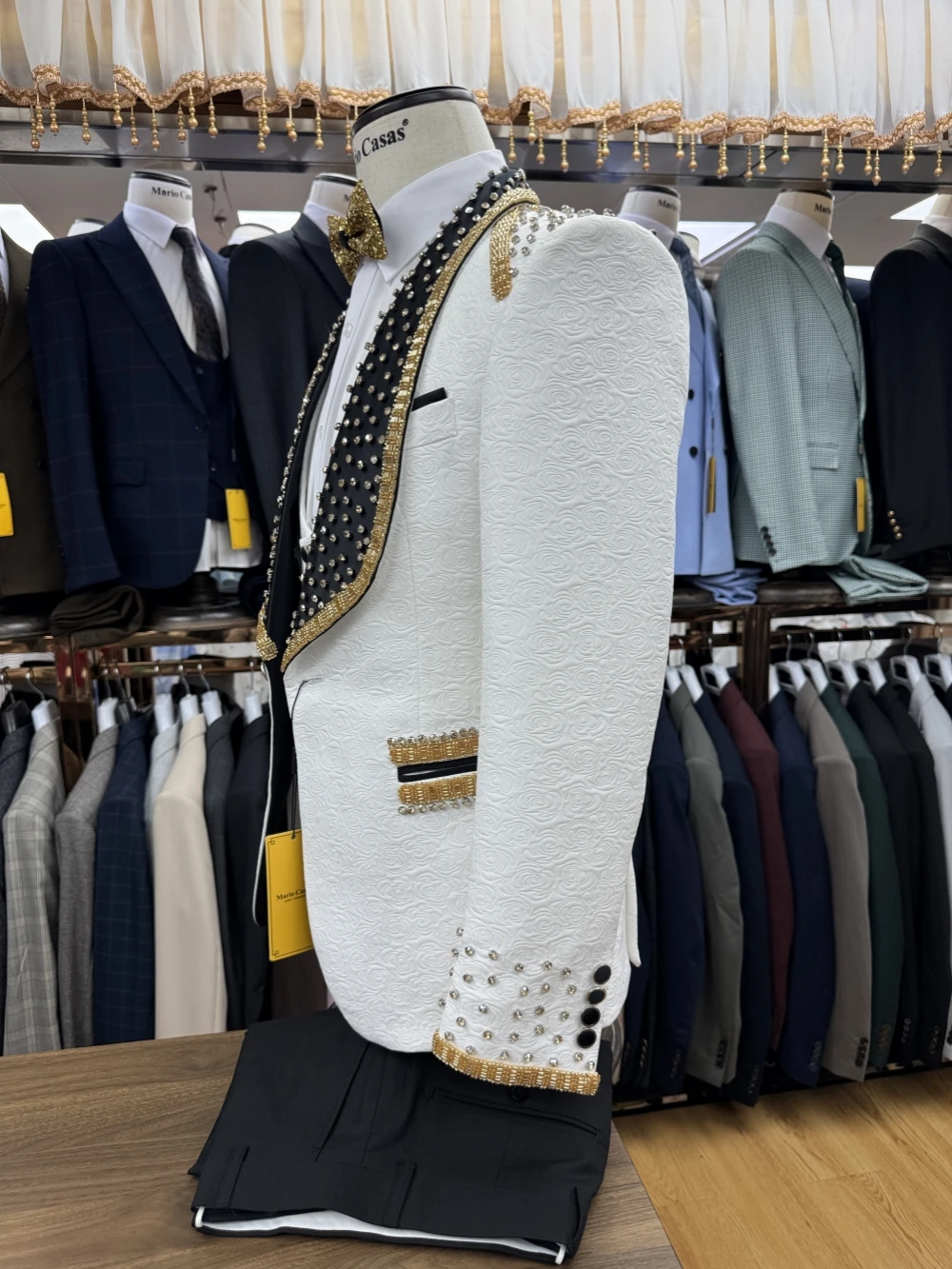Jacquard Luxurious Beaded Men's Suits Wedding Birthday Prom Fashion Shawl Lapel 3 Pieces For Men Stage Performance Customized