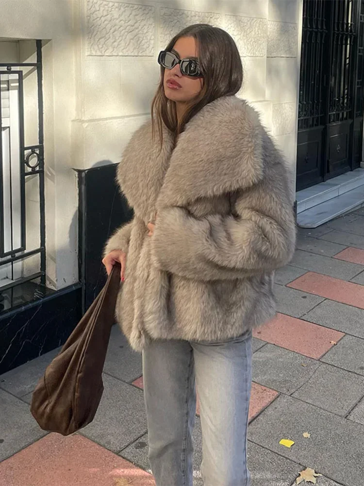 Women Casual Lapel Faux Fur Coats Fashion Solid Long Sleeve Short Thick Jacket 2024 Autumn Winter New Lady High Street Outwear