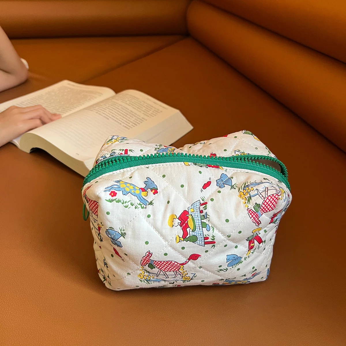 Cartoon Pattern Makeup Bag, Lovely Toast Shape Patchwork Fabric Storage Bag, Comic Countryside Toiletry Bag