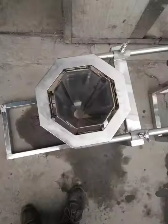 Factory Price Automatic Chicken Packer Cone Type Chicken Packing Machine  HJ-BJZ01