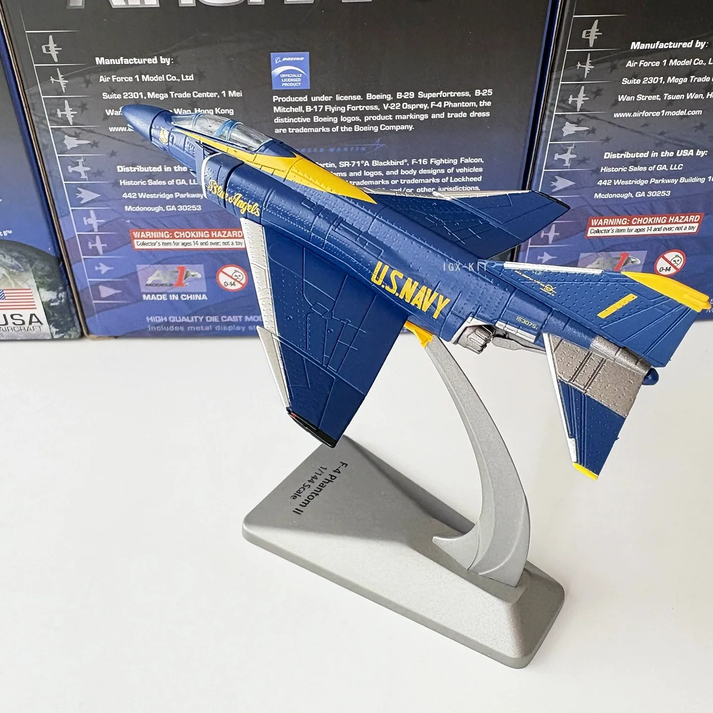 1:144 Scale US F-4 Phantom Carrier Based Aircraft F4II Fighter Simulation Alloy Airplane Souvenir Hobby Collection Toy Gift