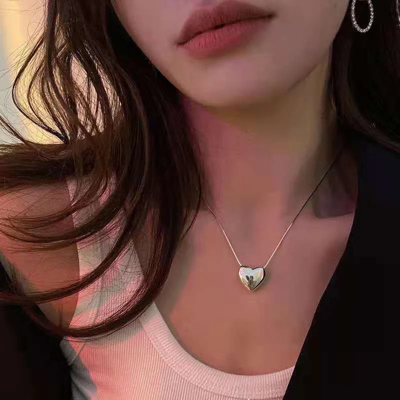 

Silver Color Heart Snake Bone Chain Pendant Necklace For Women Korean Personality Simple Temperament Clavicle Choker Necklace