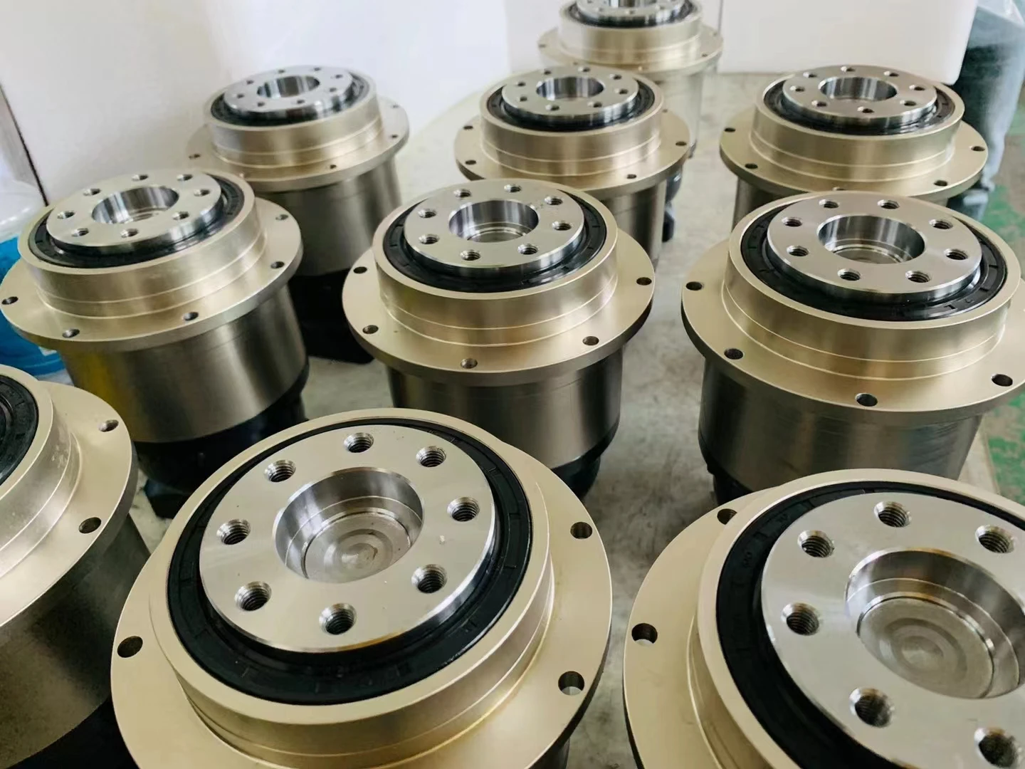 High-Precision AD64/90/110 Servo Stepper Gearbox Customized Helical Planetary Reducer with Flange Output Speed Reducers