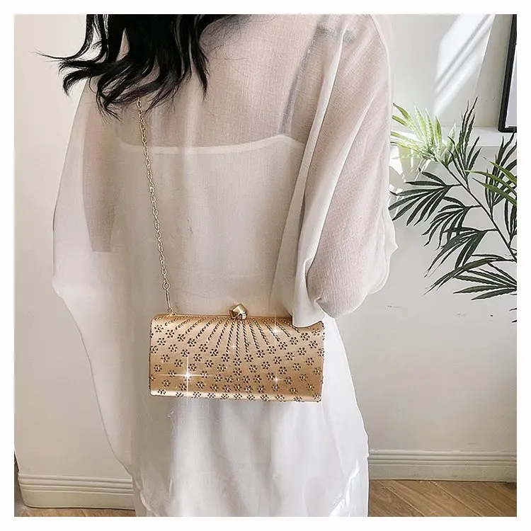 

2025 Summer 2261 New Messenger Bag Small Square Bag Fashion Trend PU Lock One Size Diamond