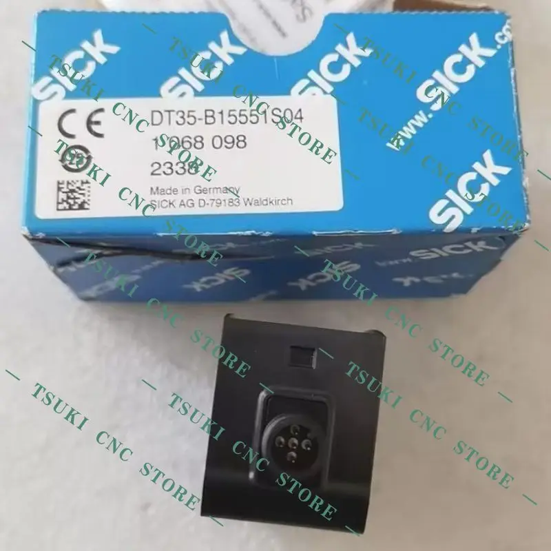 New photoelectric switch DT35-B15551S04 1068098, fast shipping