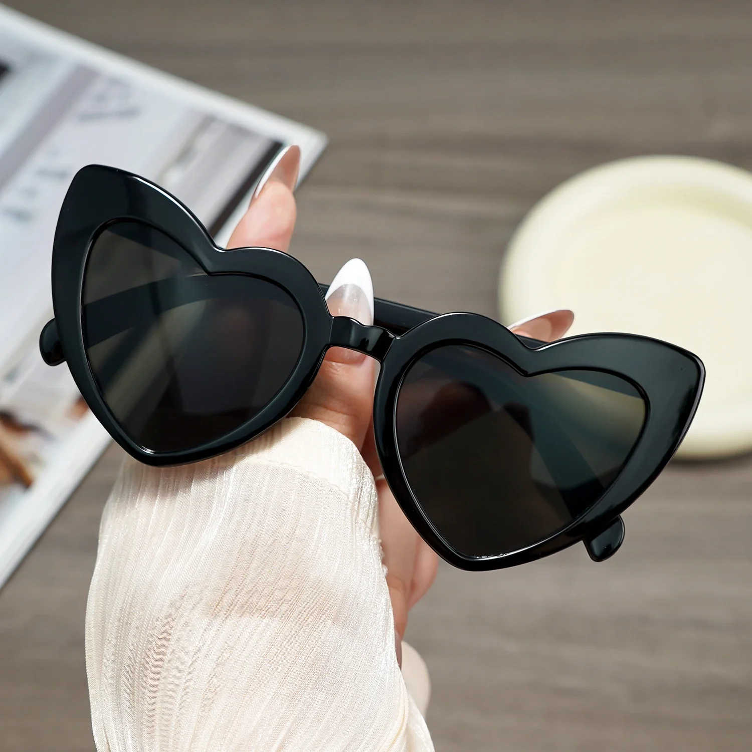 12 Paar herzförmige Sonnenbrillen für Damen, farbige Herzgläser, Halloween-Partygeschenk, Weihnachtsdekoration – Detail 13