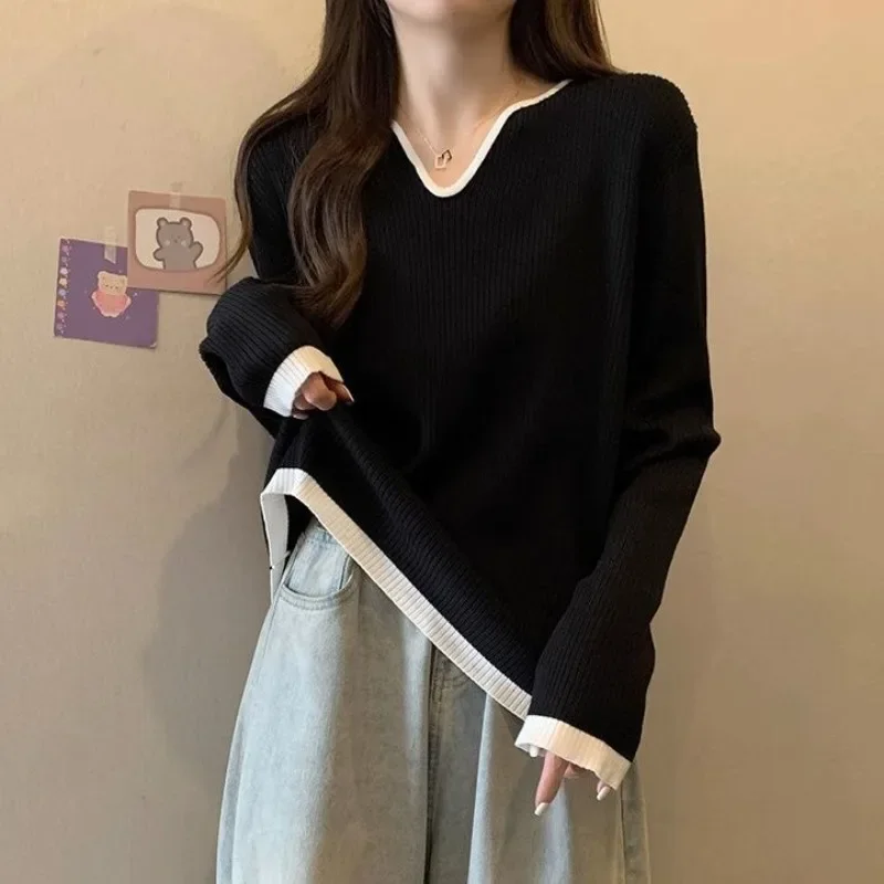 Long Sleeved Bottom T-shirt for Women in SpringAutumnand WinterPaired with New Loose and Slimming Oversized Clothes for Women