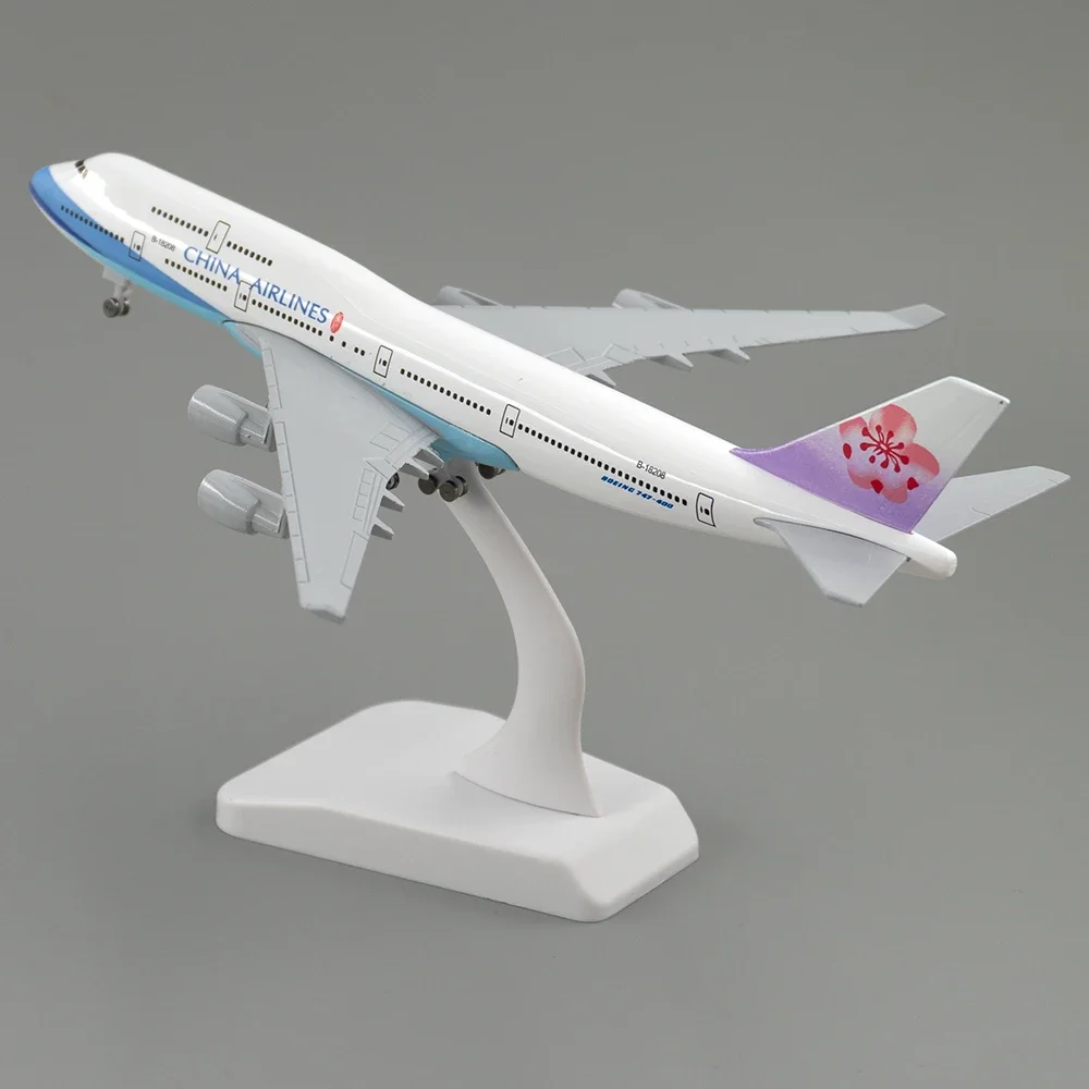 

20cm Aircraft China Airlines Boeing 747 with Wheel Taiwan B747 Alloy Airplane Model Toy Gift for Collection Decoration