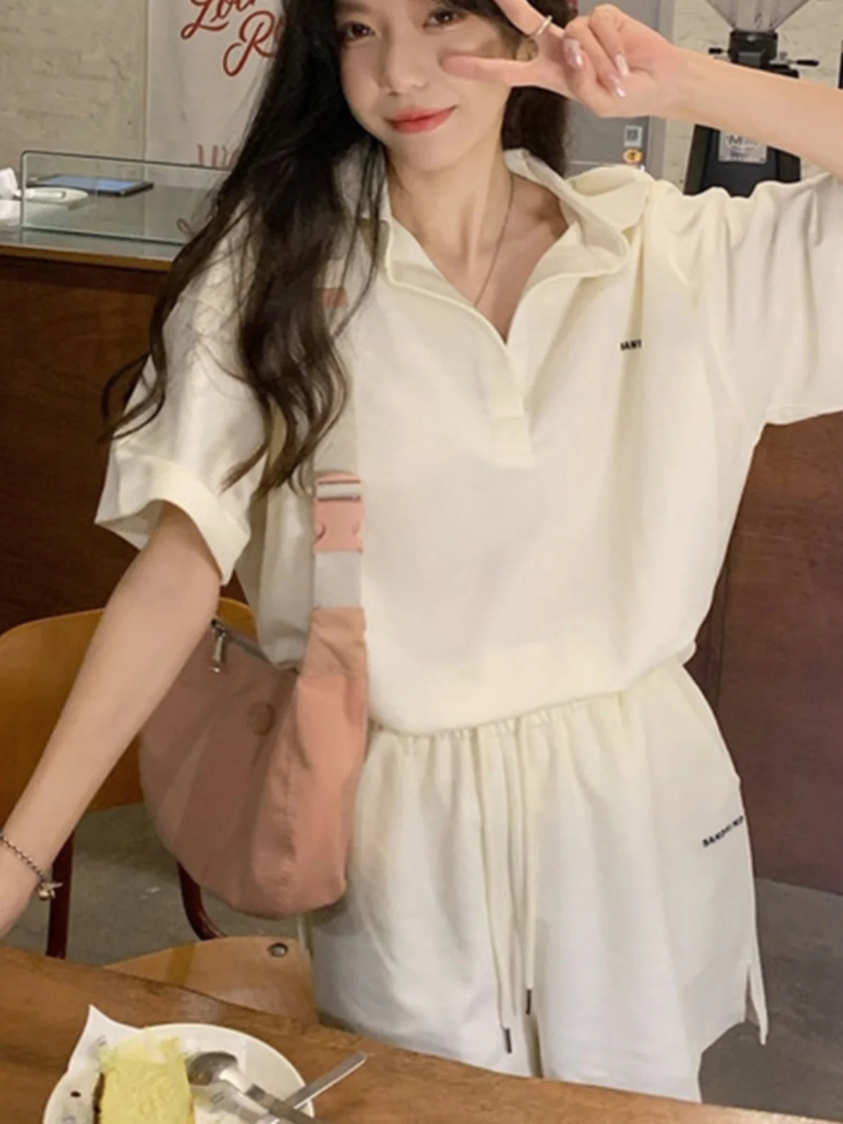 Women's Summer Sportswear Set Short Sleeve Loose Running Outfit Fashionable Two-Piece  Shirt Shorts Combo Casual Style