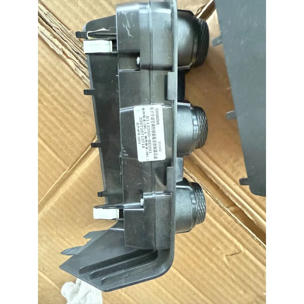Air Conditioning Control Panel AC Control Knob for CHANGAN CS15 2020-2022 Models B311039-0711 8112200-BE102/201