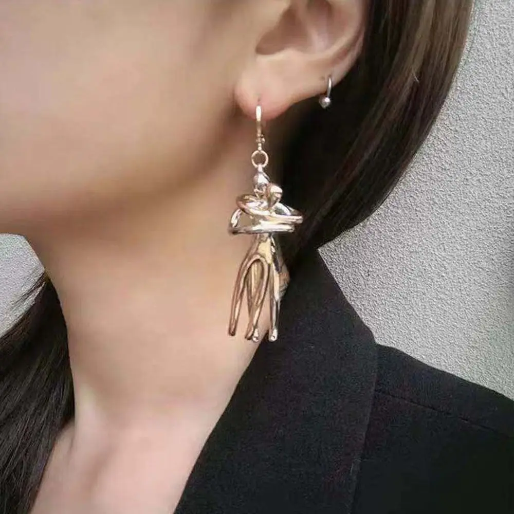 Personality Exaggerated Two people Hugging Stereoscopic Drop Earrings Fashion  Accessories Hoop  Earrings Dangle Earrings