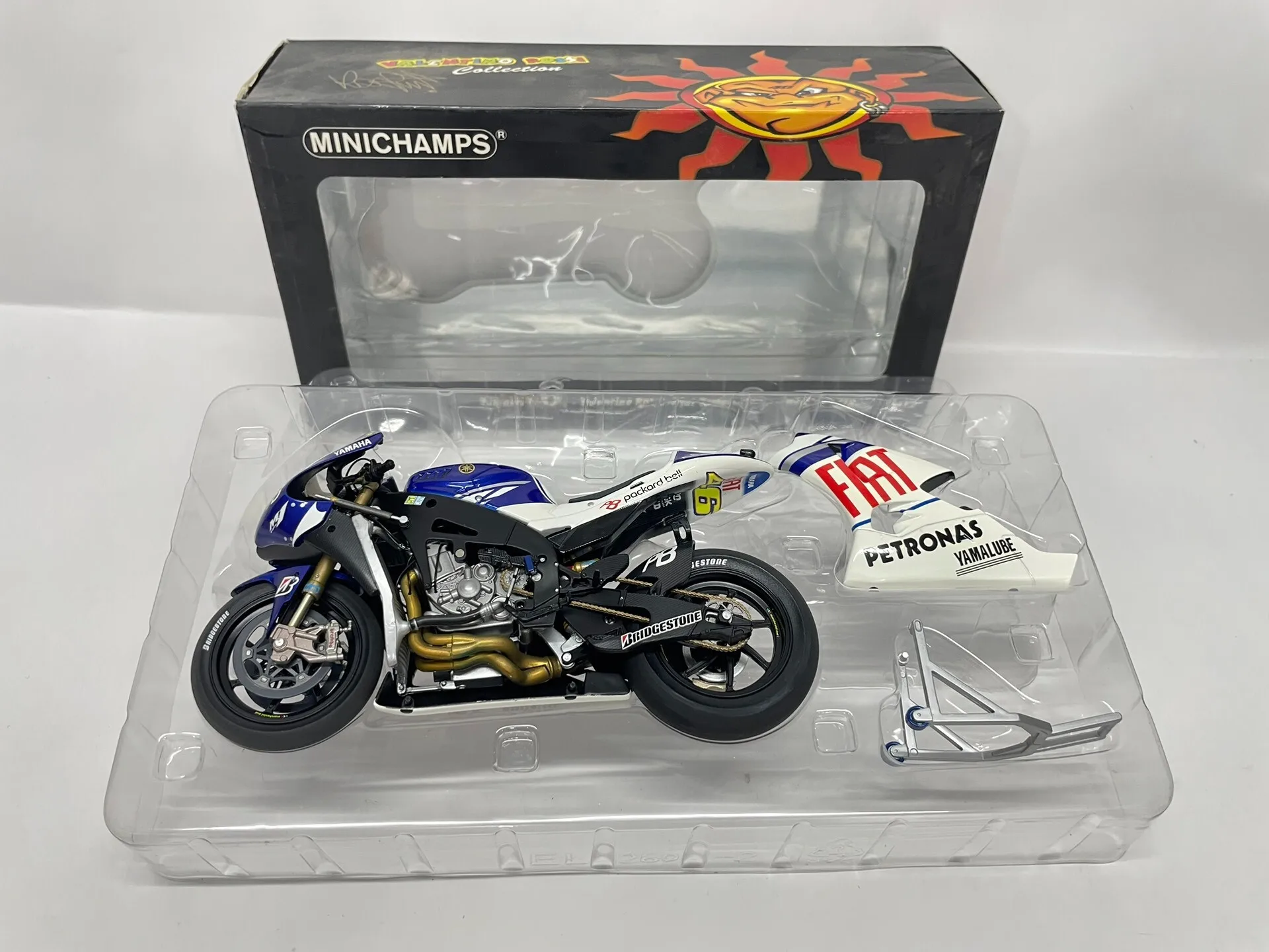

Minichamps 1:12 YZR M1 Rossi 2010 Simulation Limited Edition Alloy Metal Static Motorcycle Model Toy Gift