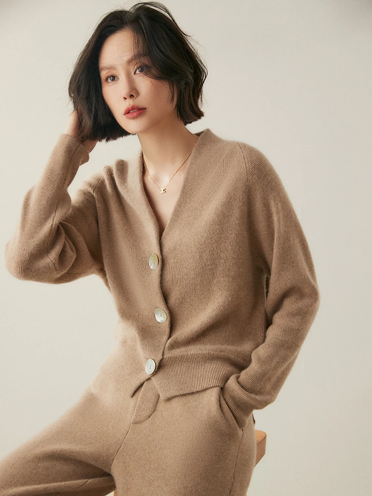 New Chic Autumn Winter 100% Cashmere Sweater Luxury Women's Cashmere Cardigan V-neck OfficeLady Warm Soft Grace Simple Knitwear