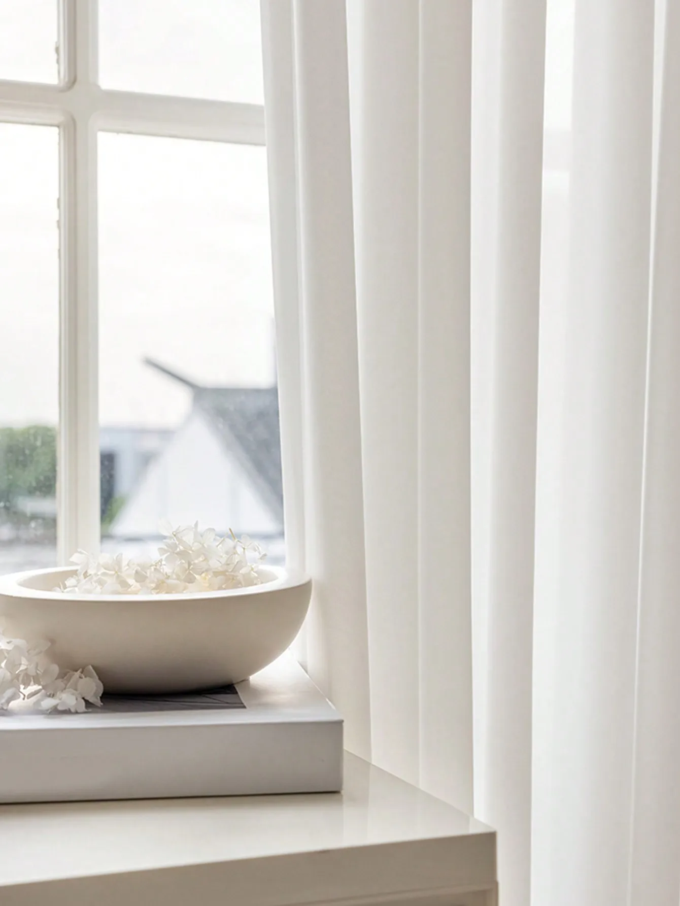 White scratch resistant white non perforated Hook And Loop Fastener curtain  for living room and store anniversary decoration