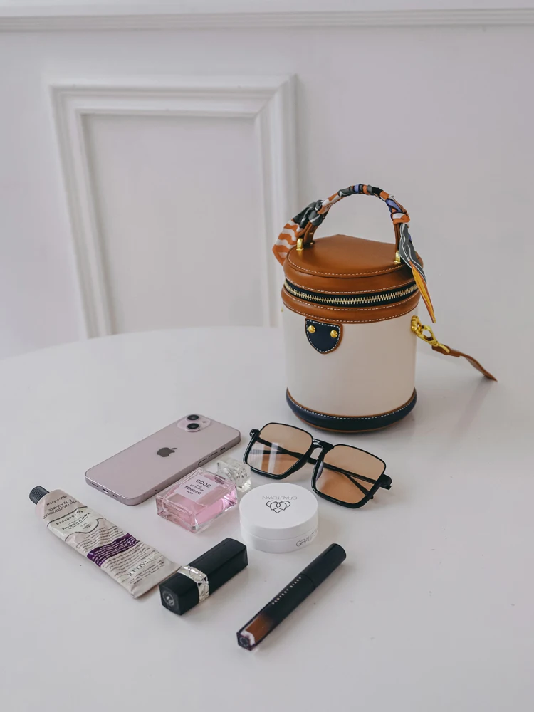 Retro Color Block Bucket Bag Women's Handbag 2026 New Small Design Handheld Cylinder Bag Versatile Quality Single Shoulder Cr...