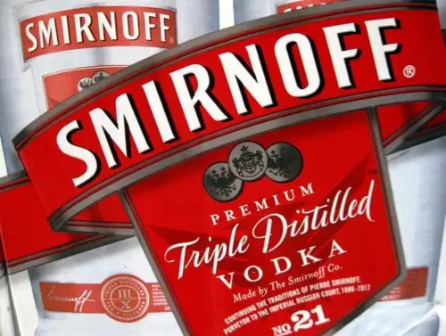Letrero metálico estilo retro vintage Smirnoff Vodka para decoración del hogar, la cabaña o el taller - Aluminio