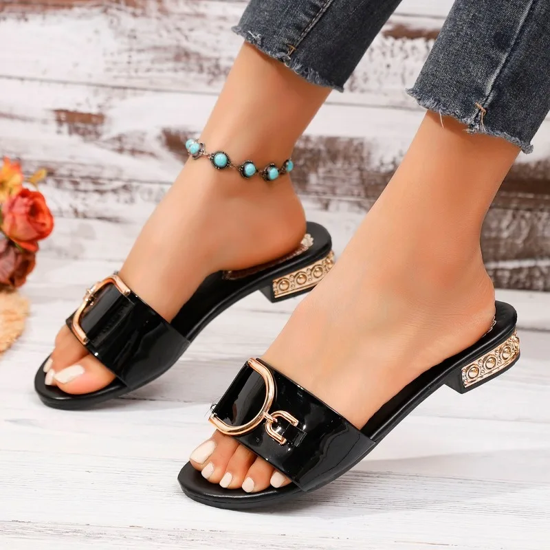 Women's Slippers in Summer Metal Flat Bottom Wear New Fashion Square Toe Outdoor Low Heel Women's Shoes Fashionable