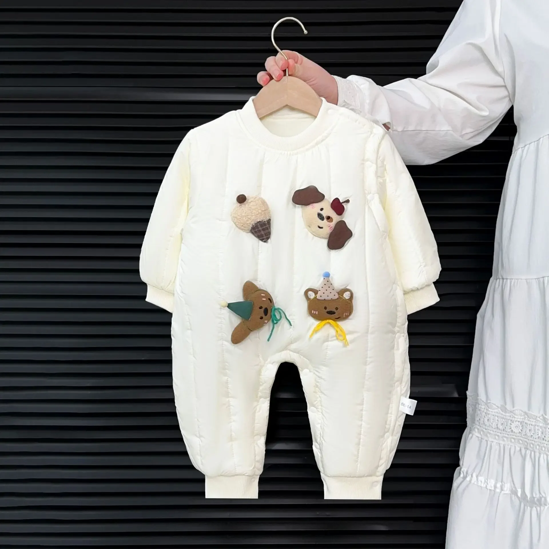 

Newborn Winter Baby Warm Thickened Jumpsuit Cute Cartoon Animal Patch Romper Infant Outdoor Climbing Clothing
