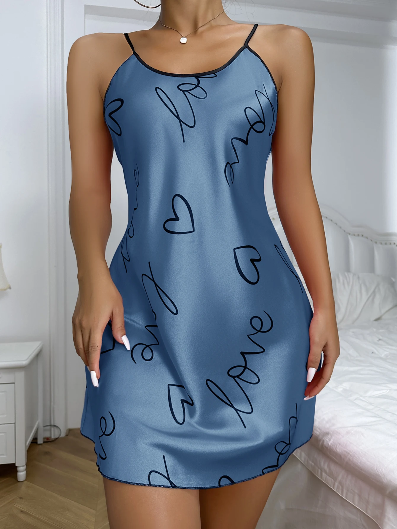 Heart Print Nightdress Elegant Scoop Neck Criss Cross Back Sleep Dress  Women\'s Sleepwear