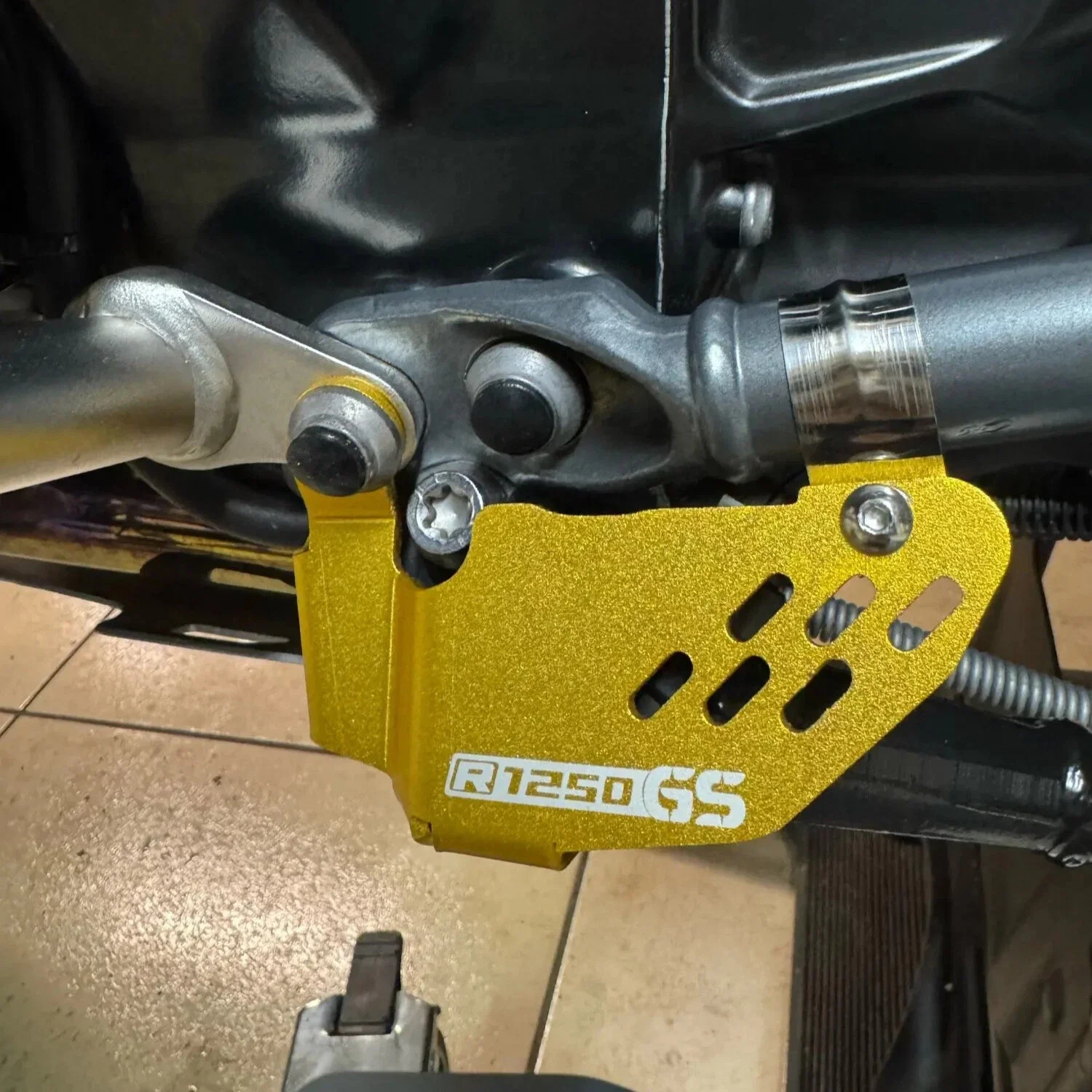 

For BMW R 1250 GS R1250GS Adventure 2018 2019 2020 2021 2022 2023 2024 2025 Motorcycl Aluminum side stand switch guard protector