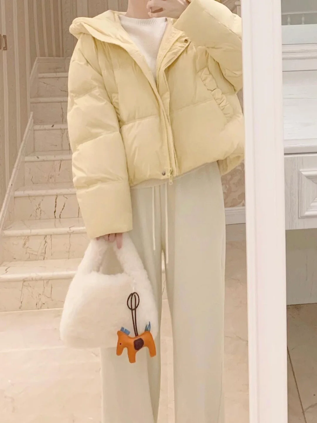 

Fashionable Yellow Warm Tone Cotton Jacket Women's Winter New Style 2025 High-End Feel Hooded Versatile Thick Outerwear Trendy