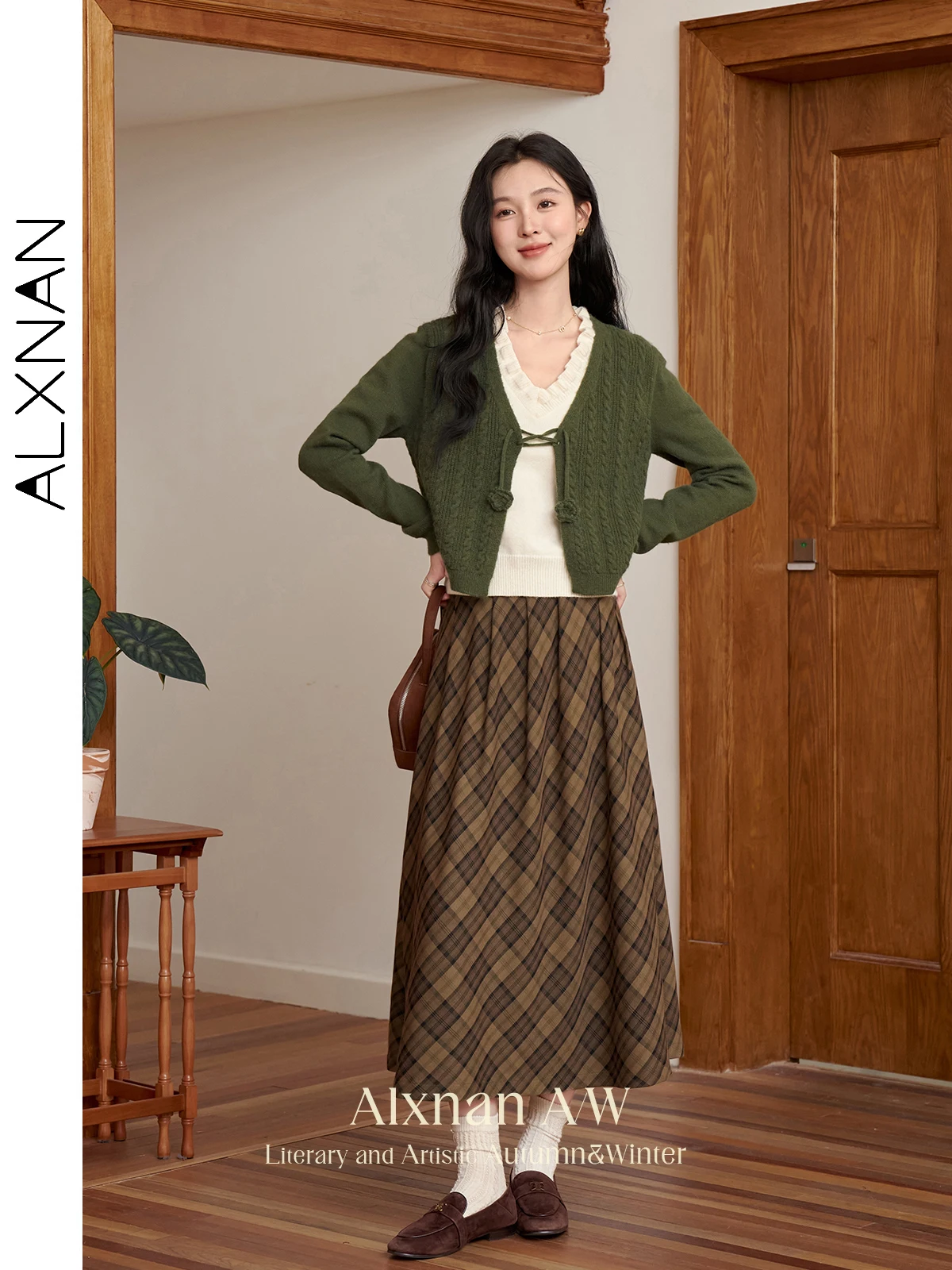 ALXNAN Maillard Vintage Plaid Skirt for Women A-line High Waist Slimming Midi Skirt 2024 Female Autumn Winter Bottoms L39831BSQ