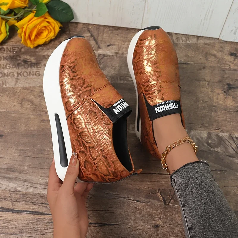 Fashion Leopard Print Sneakers Women 2024 Spring Chunky Platform Sports Shoes Woman Thick Sole Non-Slip PU Leather Loafers Shoes