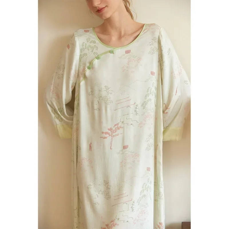 Chinese Retro Style Nightgowns Women\'s Elegant Satin Long-sleeved Nightdress Two Colors Round Neck Viscose Night Dress