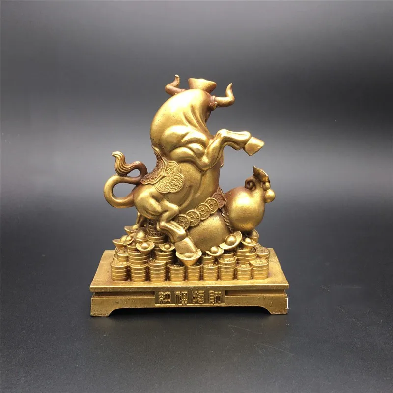 Cow Statue Golden Bull Decorative Sculpture Brass Feng Shui Lucky Animal Statue Home Office Desktop Decor Crafts