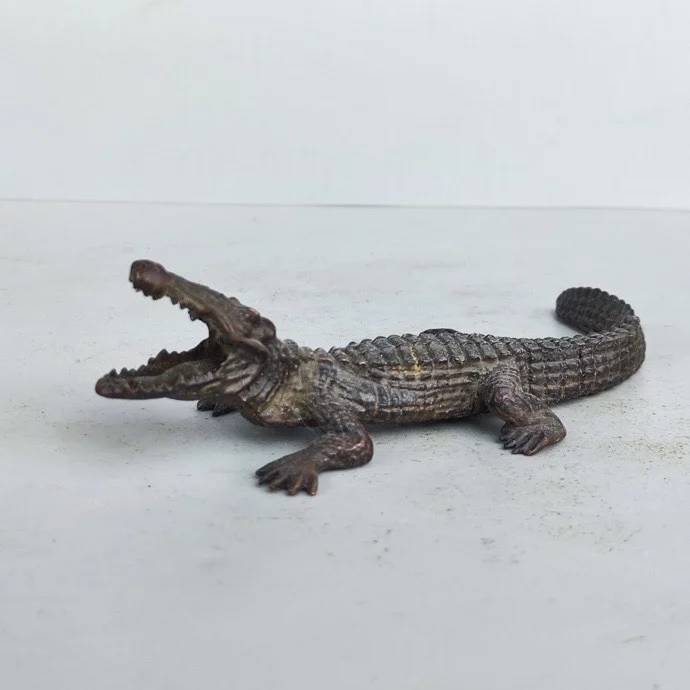 

Copper casting crocodile ornament, tea ceremony, copper pet fragrance insertion, tea pet animal, copper ware handle piece