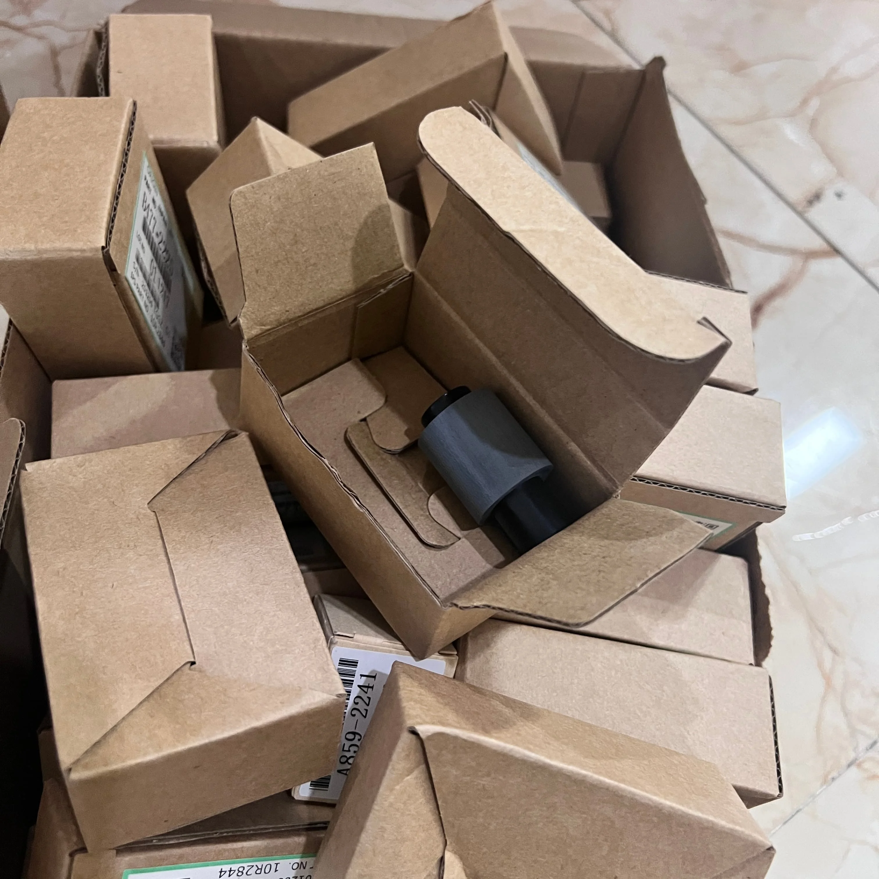 

10 шт. A806-1321 B477-2226 B477-2225 Ролик захвата ADF для Ricoh Aficio 1055 1060 1075 1085 2051 2060 2075 2090 2105 3260C 550 650