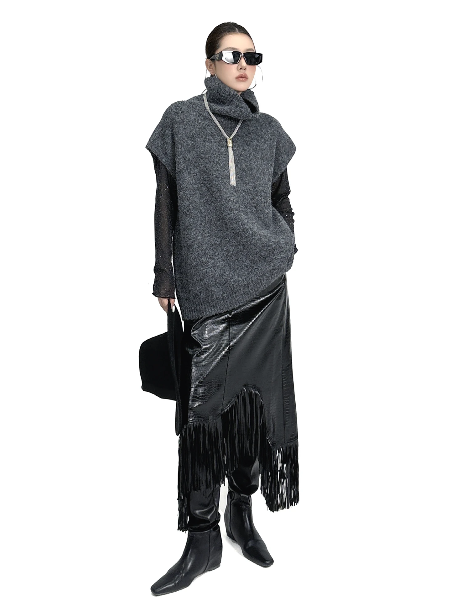 

Женский вязаный жилет с высоким воротником для многослойных образов весна-осень, комфортный, средней плотности