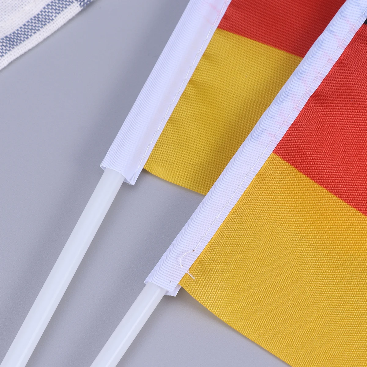 20 قطعة علم صغير محمول باليد على عصا خفيفة الوزن لتزيين الحفلات للنوادي الرياضية والمهرجانات #6