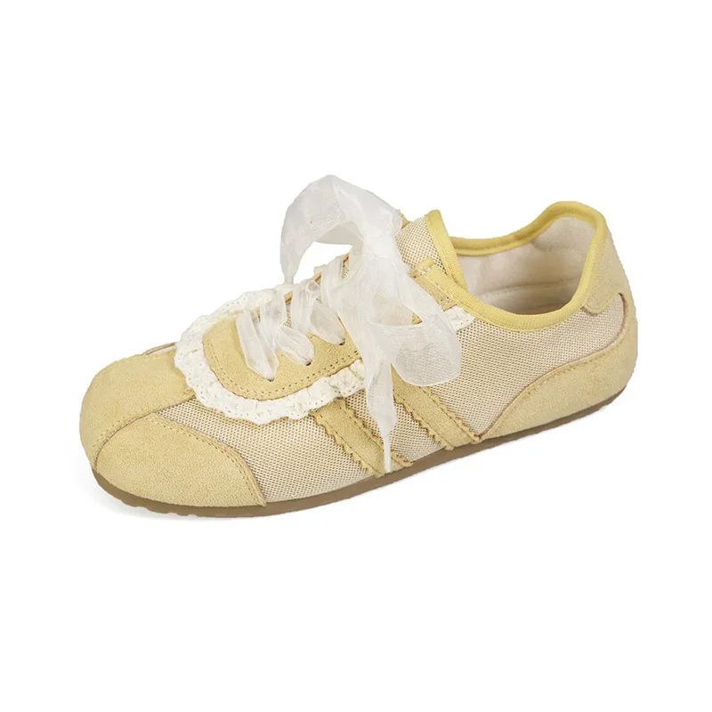 2025 حار بيع ربيع جديد الأبيض الرجعية الباليه نمط حذاء مسطح، تنوعا عارضة لينة سوليد أحذية رياضية النساء