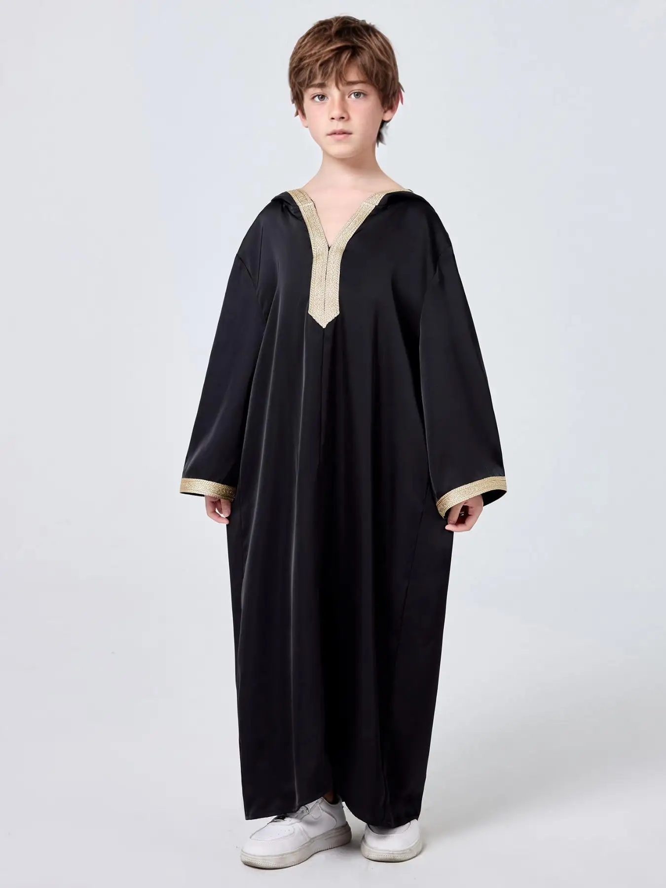 เสื้อคลุมมีฮู้ดสีพื้นสำหรับเด็กผู้ชายสไตล์ตะวันออกกลาง มุสลิม อาหรับ ดูไบ ตุรกี