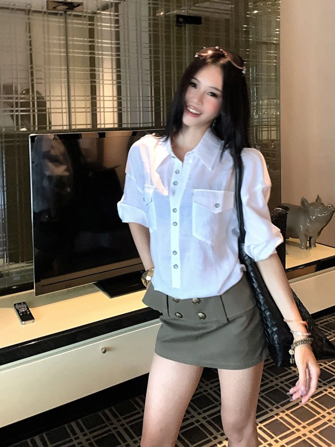 White Loose Slim Fit Long Sleeve  Neck Shirt And Green  Skirt Women's Fashionable Autumn Outfit Two-Piece Set