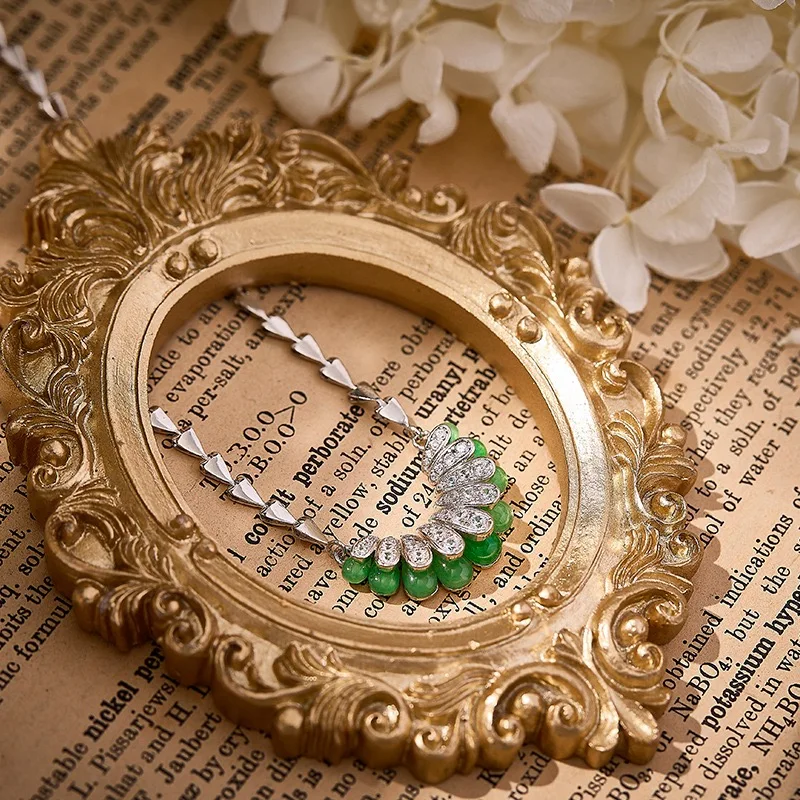 

2025 fashion classic European and American luxury high-end shiny blue design collarbone chain fashion banquet birthday gift