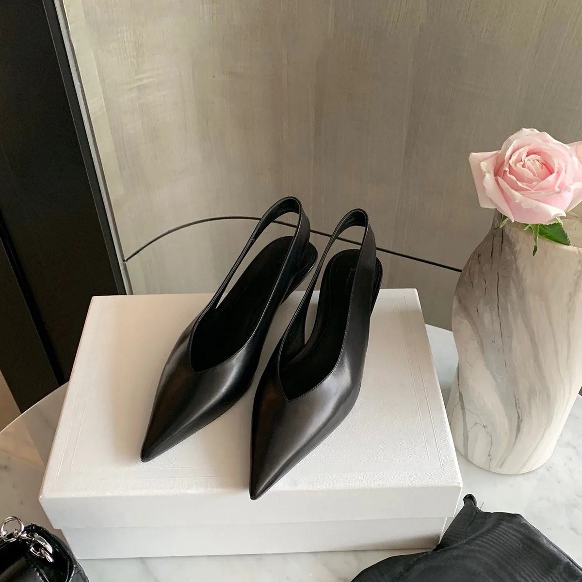 

2026 Spring Autumn New Women Pointed Toe Shallow Cut Backless Pumps Soft Cowhide Elegant Versatile Daily Casual Footwear